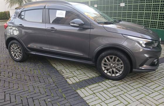 FIAT ARGO 1.8 E.TORQ FLEX TREKKING AT6 FIAT ARGO 1.8 E.TORQ FLEX TREKKING AT6